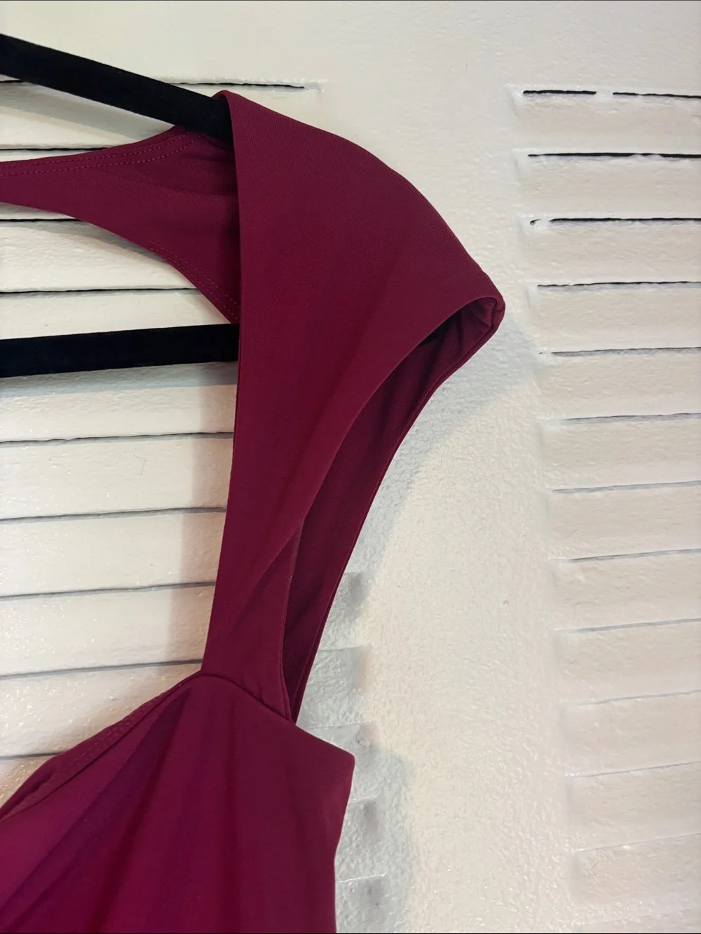 Garage Deep Raspberry Ruched Cap Sleeve Top | Size L - Picture 5 of 10